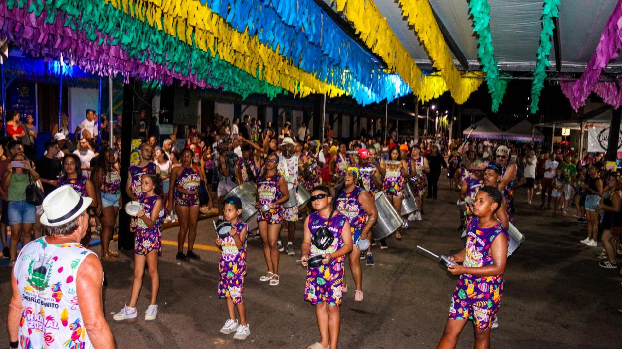 Foto 5 de 156 — Unidos do Centenário e Homem de Lata fazem festa em Trabiju; veja fotos